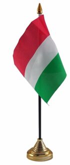 Vlag Hongarije tafelvlaggetje - 10 x 15 cm - met gouden standaard - Hoogte 27 cm