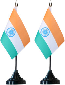 Vlag India tafelvlaggetjes - 2x stuks - 10 x 15 cm vlag - met zwarte standaard