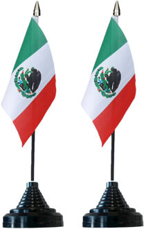 Vlag Mexico tafelvlaggetjes - 4x stuks - 10 x 15 cm vlag - met zwarte standaard
