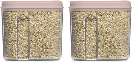 Voedselcontainer strooibus - 2x - lichtroze - 1000 ml - kunststof - 15 x 8 x 14 cm - voorraadpot