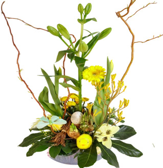 Voorjaars Paasbloemstuk ca. H 65cm x B 40cm