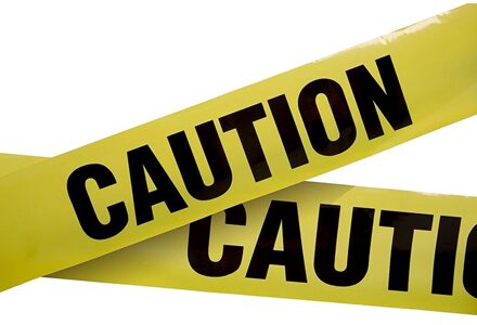 Voorzichtig Met Party Tapes,2.4Cm Breed X25M, Lengte, Hoge Zichtbaarheid, Scheurbestendig , perfect Voor Partijen