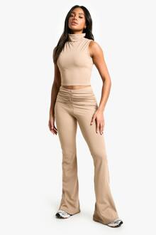 Vormbepalende Matte Slinky Broek Met Geraffeld Detail En Uitlopende Pijp, Camel - 36