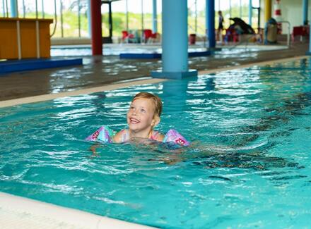 Vrijzwemmen + ranja + zakje chips bij Zwembad Lemmer