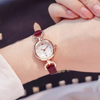 Vrouwen Meisje Eenvoudige Quartz Horloge Pu Lederen Band Mini Dunne Wijzerplaat Horloges EIG88 Rood