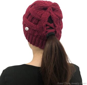 Vrouwen Winter Kabel Gebreide Stretch Beanie Hoed Met Afneembare Beschermen Oren Zijknoppen Criss Cross Paardenstaart Schedel Cap M19 21 -WR