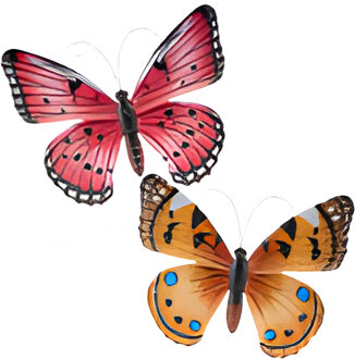 Wanddecoratie vlinders - 2x stuks - roze en oranje - 34 x 28 cm - metaal - muurdecoratie tuin