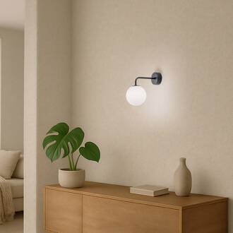 Wandlamp Astral, zwart, projectie 22 cm, staal/glas zwart, opaal