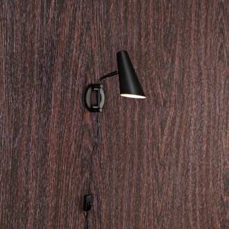 Wandlamp Cal met schakelaar en stekker zwart