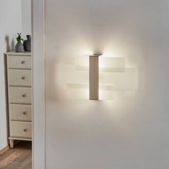 Wandlamp Shifted, drie glazen delen, verchroomd opaalwit, chroom
