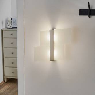 Wandlamp Shifted, twee glazen delen, verchroomd opaalwit, chroom