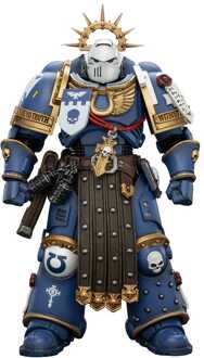 Warhammer 40,000 Action Figure Ultramarines Torvald with Power Sword, Stormshield and Bolt Pistol 13 cm