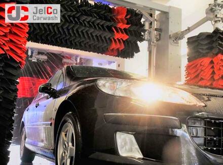 Wasbeurt bij JelCo Carwash in Helmond