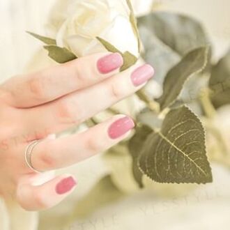 Water-Based Natural Nail Polish Environmental Friendly 044 On The Phone 10ml