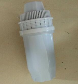 Water filter cartridge voor mini water dispenser met fles