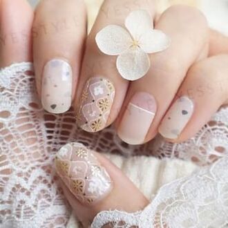 Watery Moonbeams Daisy Nail Art Sticker 24 Pcs