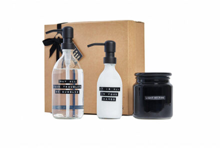 WELLmark Giftbox Handverzorging 3-delig met kaars Helder Glas Zwarte pomp Giftbox Smells Good Helder (Zilver)
