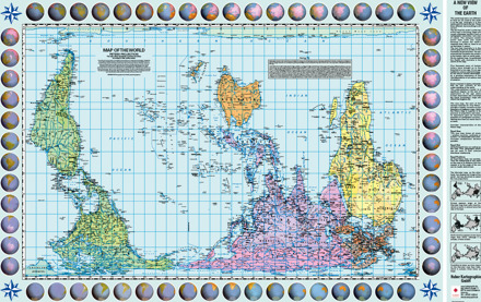 Wereldkaart World Peters Projectie upside down Pacific centered | 130 x 82 cm | Huber Verlag
