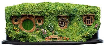 Weta Workshop Lord of the Rings Statue Bag End on the Hill 19cm