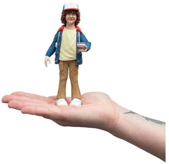 Weta Workshop Stranger Things Mini Epics Vinyl Figure Dustin Henderson (Season 1) 15cm