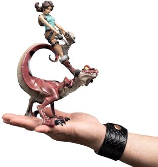 Weta Workshop Tomb Raider Mini Epics Vinyl Figure Lara Croft & Raptor 24cm