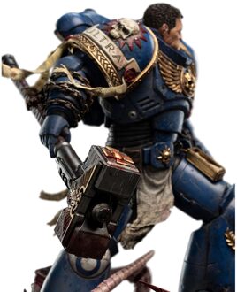 Weta Workshop Warhammer 40,000: Space Marine 2 Statue 1/6 Scale Lieutenant Titus Limited Edition 63cm