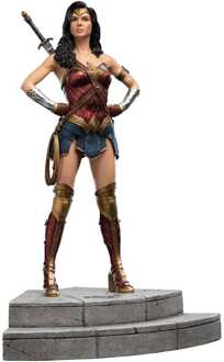Weta Workshop Zack Snyder's Justice League Statue 1/6 Wonder Woman 37 cm