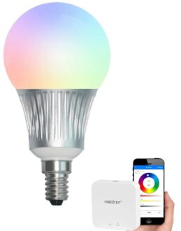 Wifi set met 1 tot 4 RGBW led lampen 5w e14 fitting