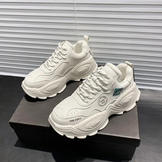 Winter New Women Chunky Sneakers Dad Shoes Korean Female Black White Platform Thick Sole Running Casual Plush Warm Shoes 7cm