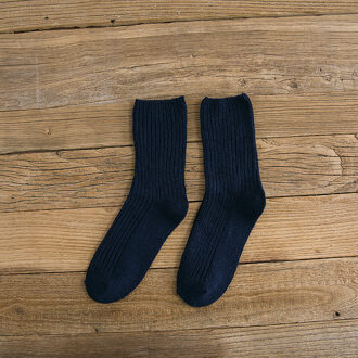 Winter Warm Grappige Sokken Vrouwen Verschillende Kleuren Vrouwelijke Leuke Sok Womens Ontworpen Scholieren Vrouwtjes Japanse Stijl Trendy Meisje zwart