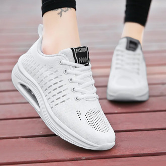Women Casual Shoes Light Sneakers Breathable Mesh knitted Loafers Vulcanized Shoes Outdoor Sock Shoes Plus Size