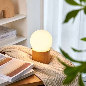 Woody Shine tafellamp houten voet, glasbol licht hout, opaalwit