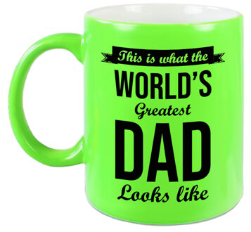 Worlds Greatest Dad cadeau mok / beker neon groen 330 ml - Vaderdag / verjaardag - feest mokken