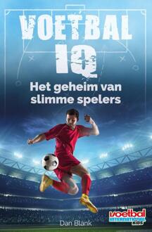 WPG Kindermedia Voetbal IQ - Boek Dan Blank (9067979031)