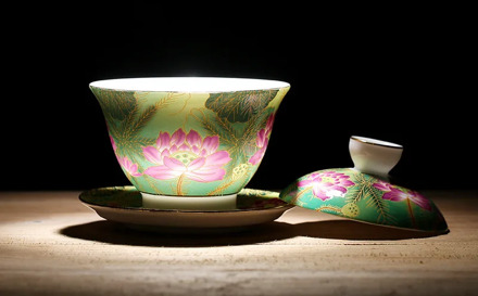 WSHYUFEI Jingdezhen Ceramics Tea cup Gaiwan Handmade tea bowl Teaset Personal Cup Teaware tureen lid bowl saucer 150ml