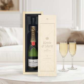 YourSurprise Champagne in gegraveerde kist - Moët & Chandon (375ml)