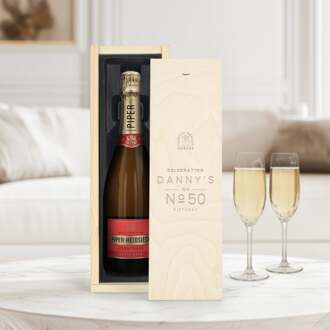 YourSurprise Champagne in gegraveerde kist - Piper Heidsieck Brut (750ml)