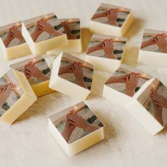 YourSurprise Chocolade traktatie met foto - Praliné - 50 stuks - Vierkant