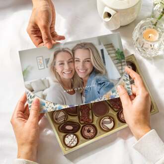 YourSurprise Gepersonaliseerde giftbox met Lindt pralines Classic - 200 gram