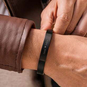 YourSurprise Leren armband met naam - Zwart - L