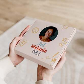 YourSurprise Milka Pralines - Juf/Meester - Bloemetjes - 110 gram