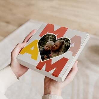 YourSurprise Milka Pralines - Moederdag - Bloemetjes - 110 gram