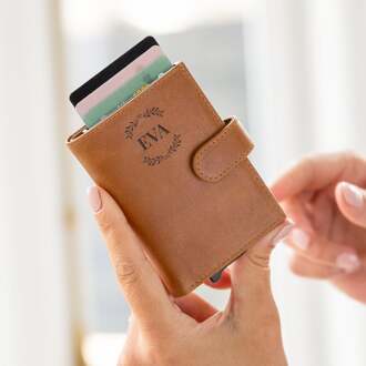 YourSurprise Pasjeshouder leer - met naam - Bruin