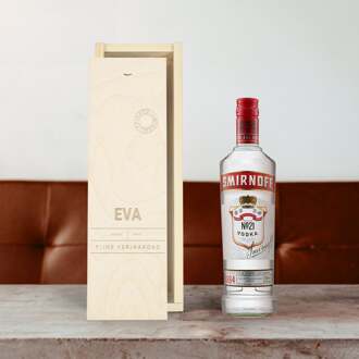 YourSurprise Vodka in gegraveerde kist - Smirnoff