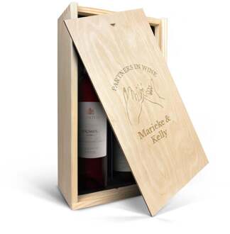YourSurprise Wijnpakket in gegraveerde kist - Salentein Primus Malbec en Chardonnay