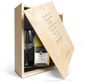 YourSurprise Wijnpakket met wijnglazen - Luc Pirlet Chardonnay - Gegraveerde deksel