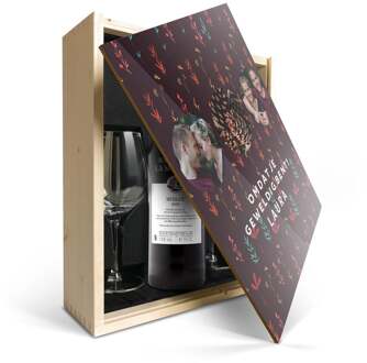 YourSurprise Wijnpakket met wijnglazen - Luc Pirlet Merlot - Bedrukte deksel