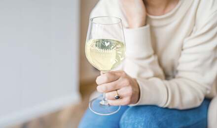 YourSurprise Witte wijnglazen graveren - 4 stuks