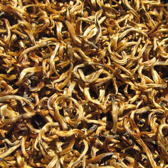 Yunnan Fengqing Black Tea in the Early Spring of Yunnan Black Tea Honey Fragrant Golden Bud Single Bud Antique Tree Black Tea