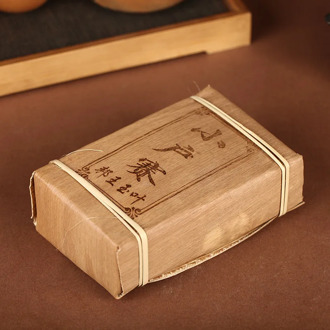 Yunnan Pu'er Tea Small Apartment Competition Gushu Tea Pure Raw Tea Head Spring Pu'er Tea Golden Leaf